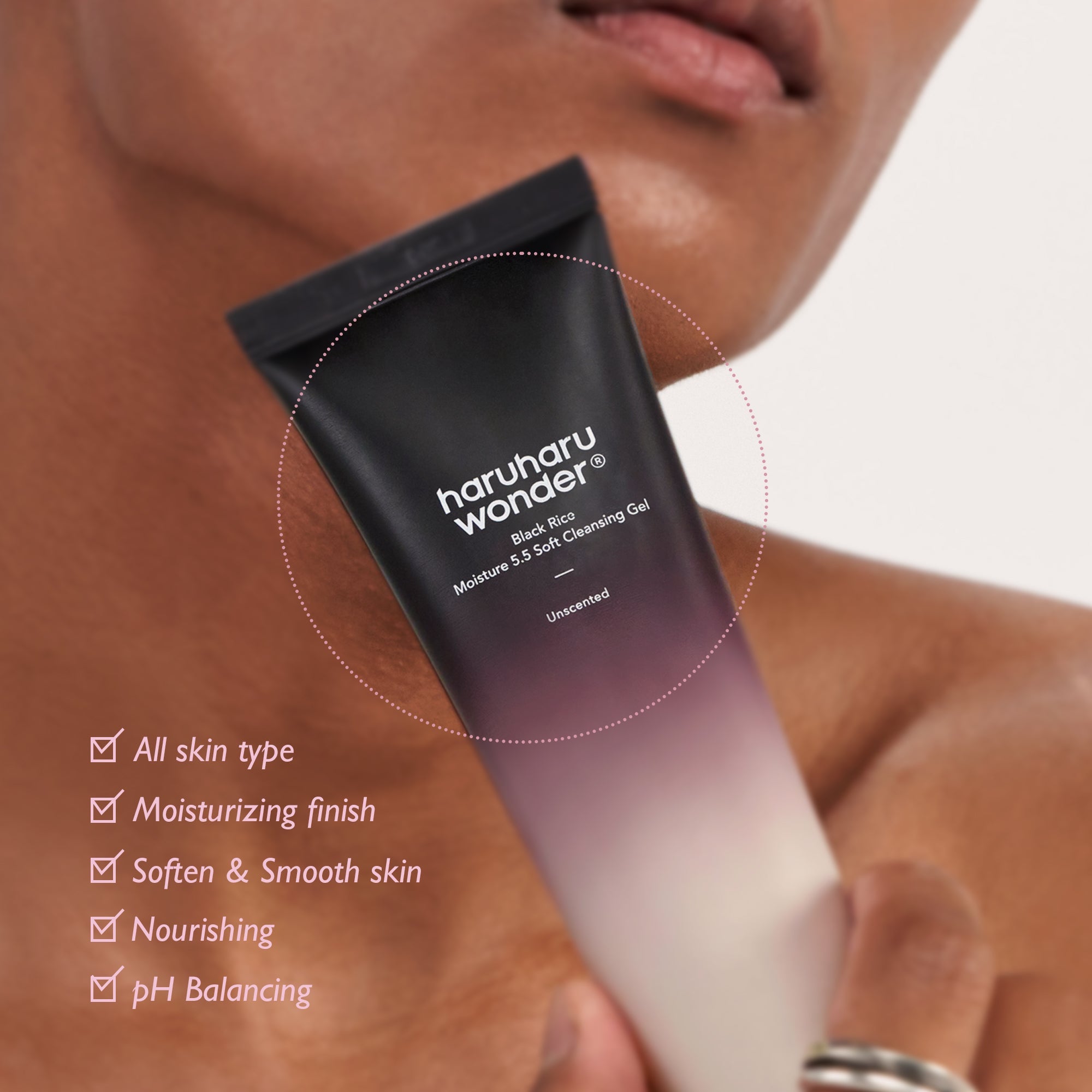 HARUHARU WONDER - BLACK RICE MOISTURE 5.5 SOFT CLEANSING GEL