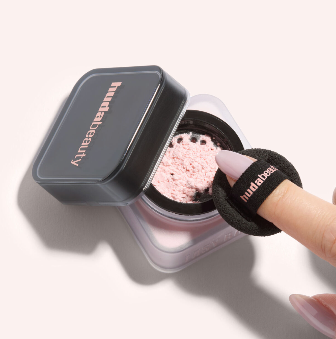 HUDA BEAUTY - Mini Easy Bake Loose Baking & Setting Powder