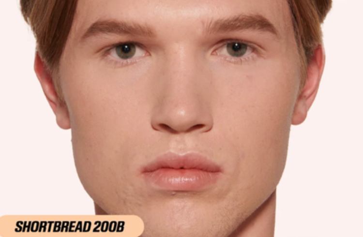 HUDA BEAUTY - Easy Blur Natural Airbrush Foundation with Niacinamide