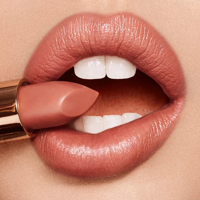 Charlotte Tilbury - K.I.S.S.I.N.G lipstick